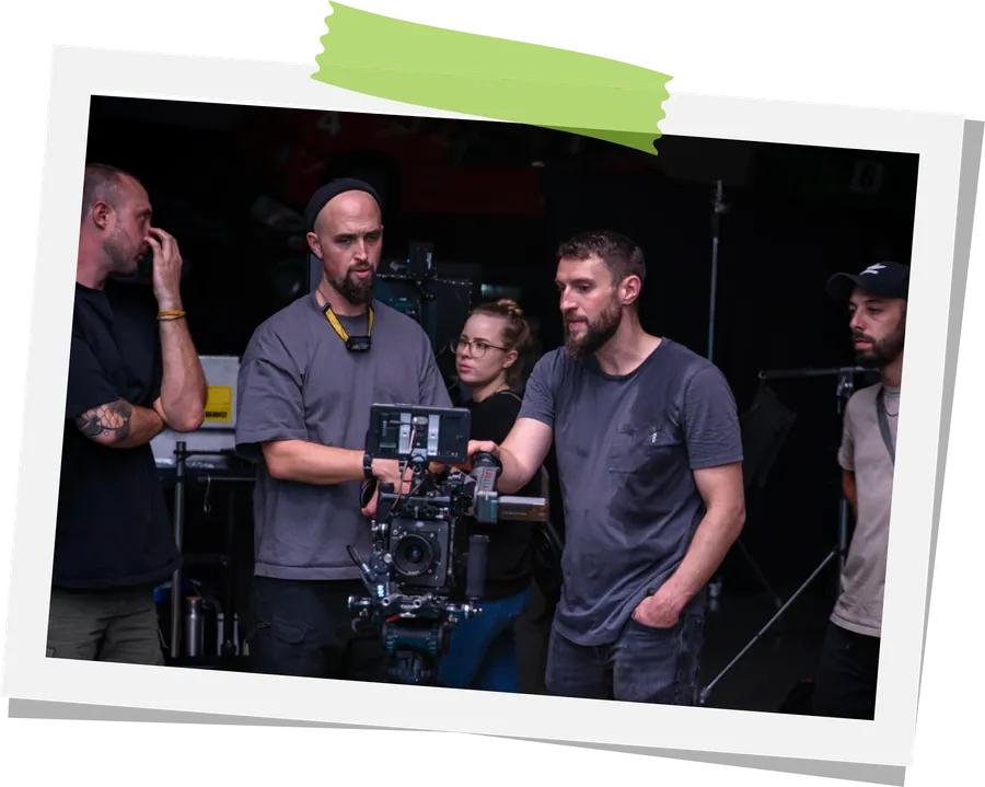 Benjamin Wiedenbruch als Regisseur am Filmset